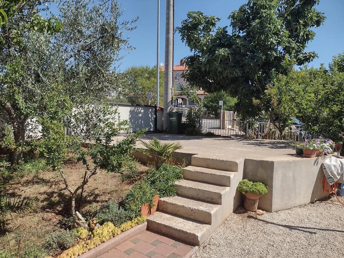 Apartment Marsa Medulin 0*,